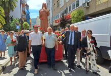 La procesión de Santa Rita en O Barco contó con gran participación