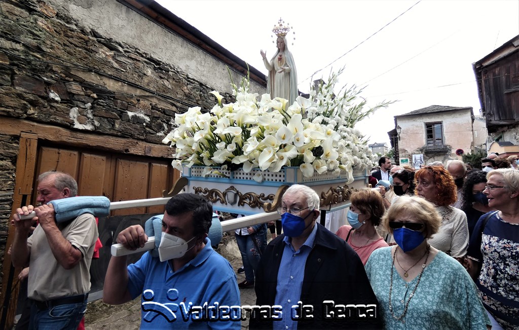 A Rúa celebró la procesión de la Virgen de Fátima en Fontei