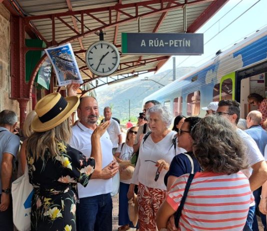 Os trens turísticos axudan a promocionar Valdeorras