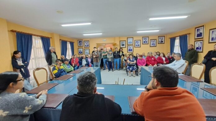 valdeorrasdecerca_vecinos de Arcos_Arcos_agua_Vilamartín_2026_10_19 (1)