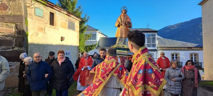 valdeorrasdecervca_San Esteban_procesión_A rúa Vella_2025_12_26 (5)